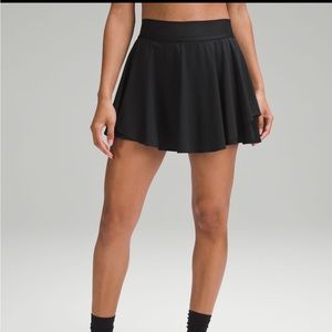 Lululemon Court Rival skirt (skort) Black Size 8